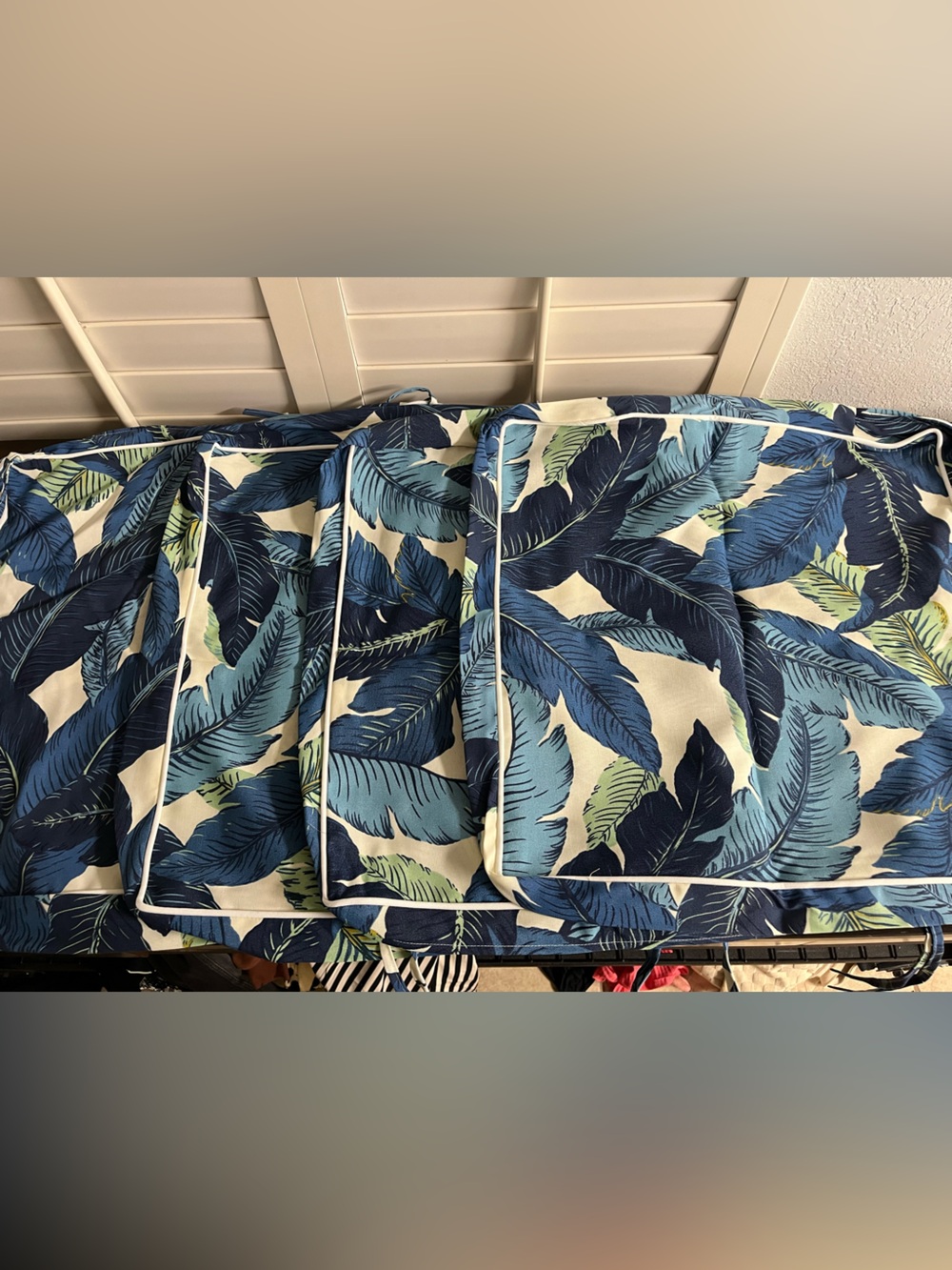 4 outdoor cushion covers.